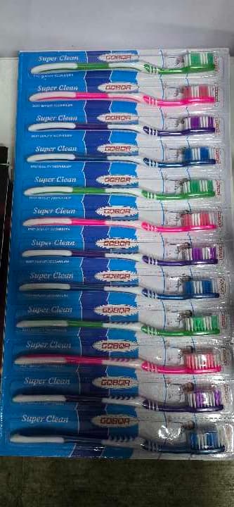 blister de 12 cepillos dentales