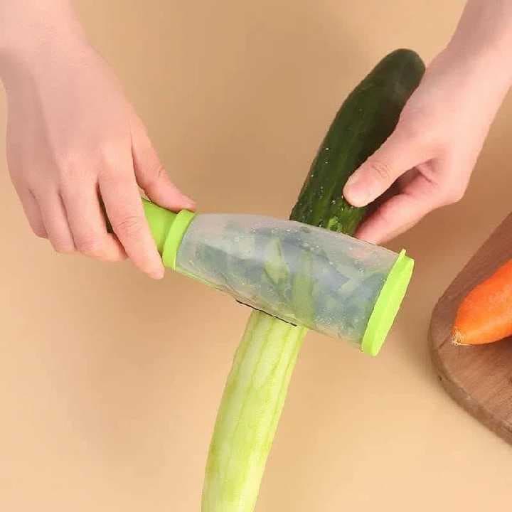 pelador con recipiente